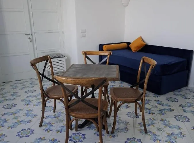 Tre Re Via Marina Grande,264 Apartament